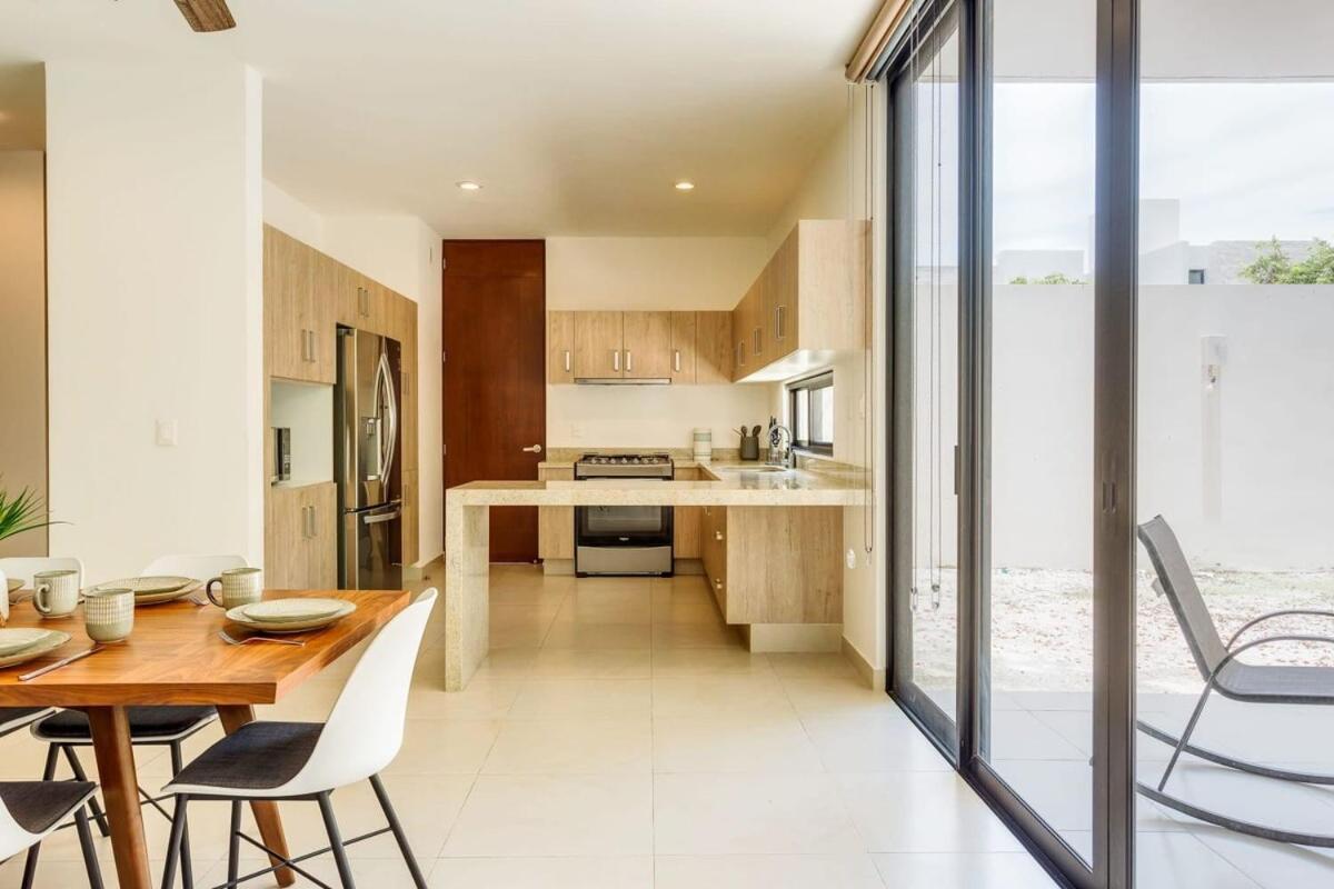 Сasa de vacaciones New Palmara With Pool And Paddle Court Gated Playa del Carmen